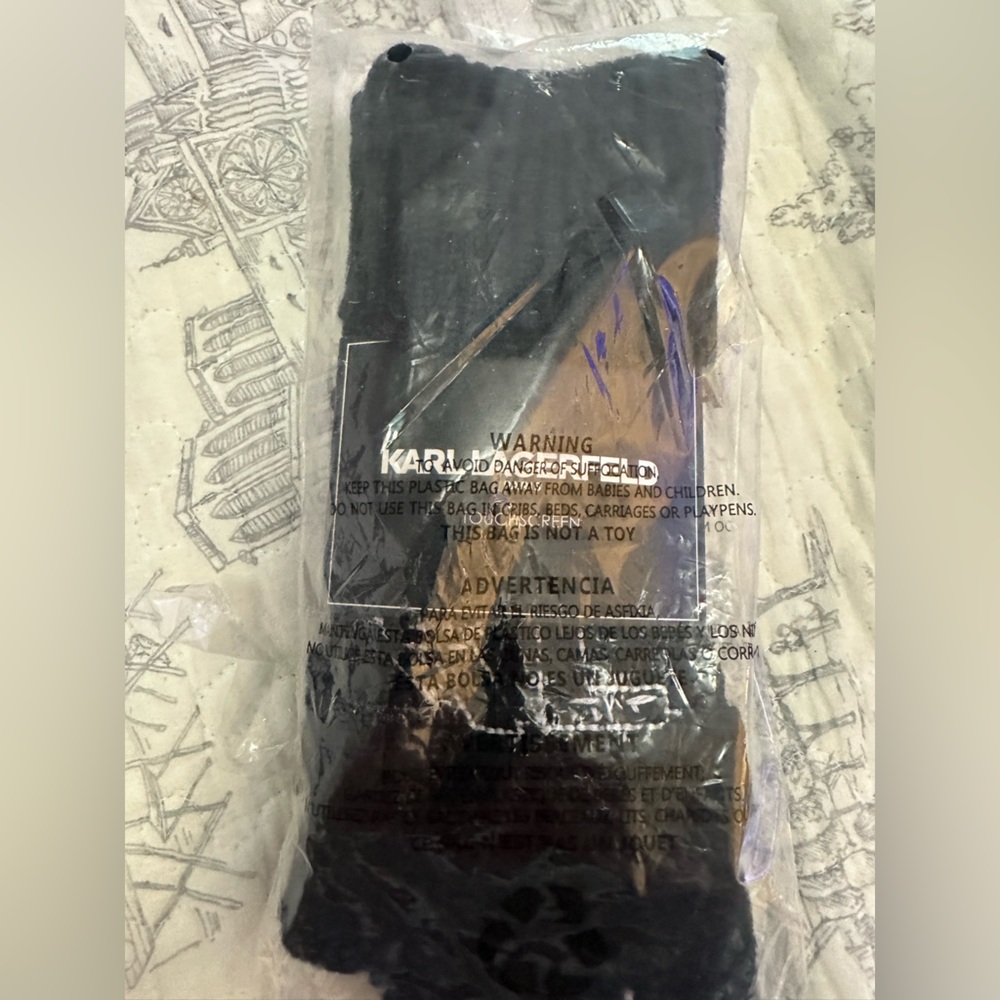 KARL LAGERFELD PARIS Logo Knit Fip Top Mittens NWT - Picture 5 of 5
